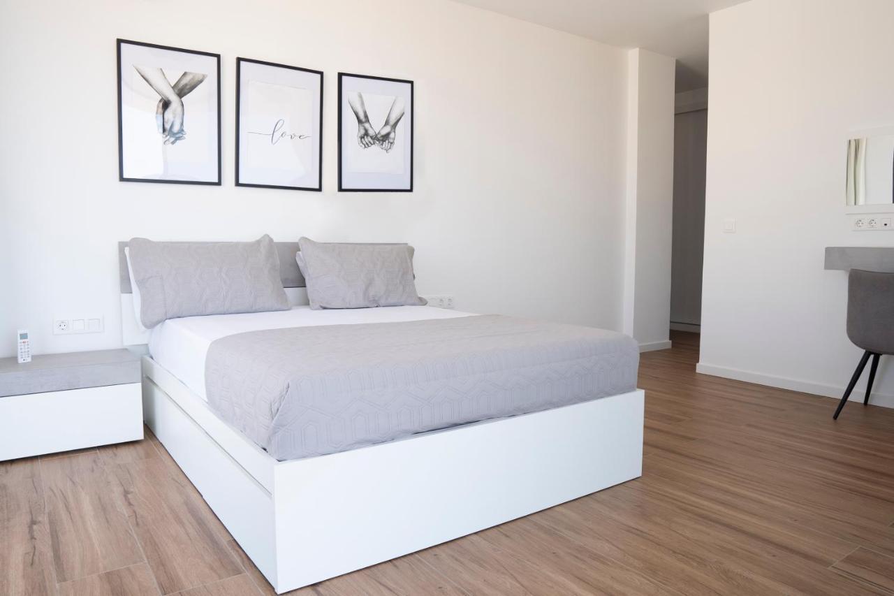 3 Bdr Aprt, Best Seaview, Rooftop Pool - Lcgr Πράγια Εξωτερικό φωτογραφία