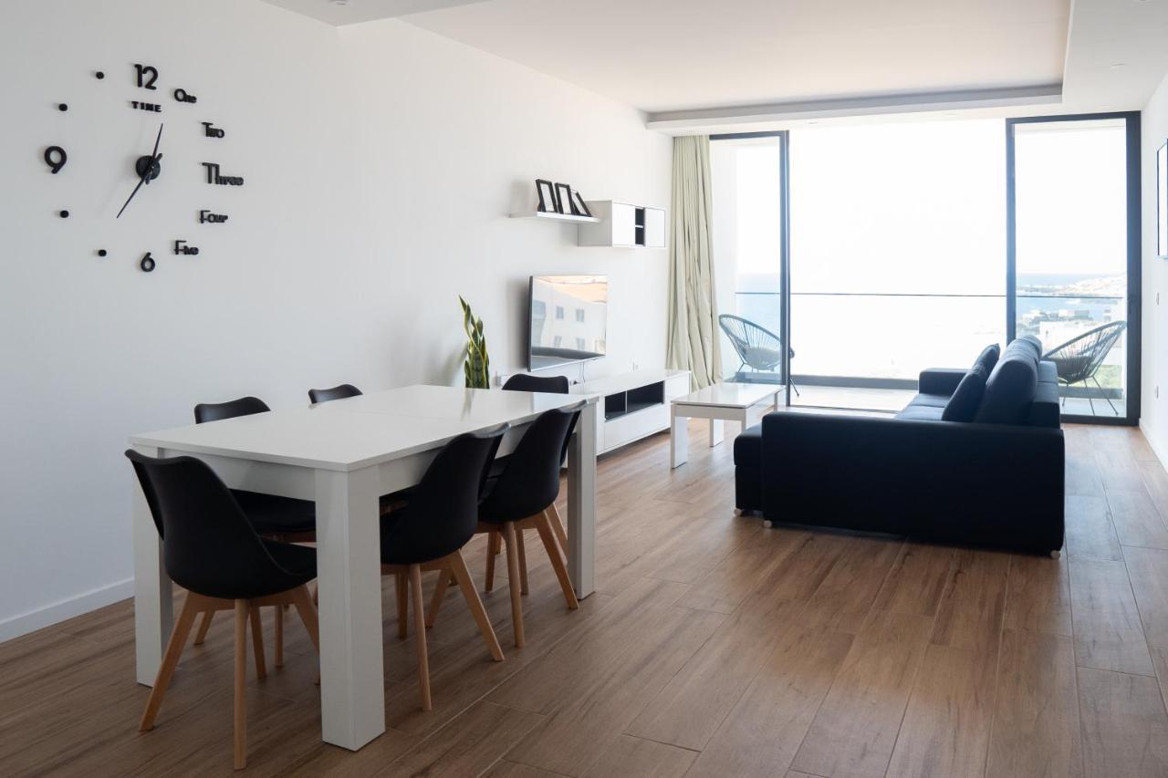 3 Bdr Aprt, Best Seaview, Rooftop Pool - Lcgr Πράγια Εξωτερικό φωτογραφία
